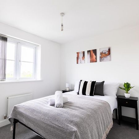 Spacious 4-Bedroom Home Near City Centre With Parking Nottingham Exterior photo
