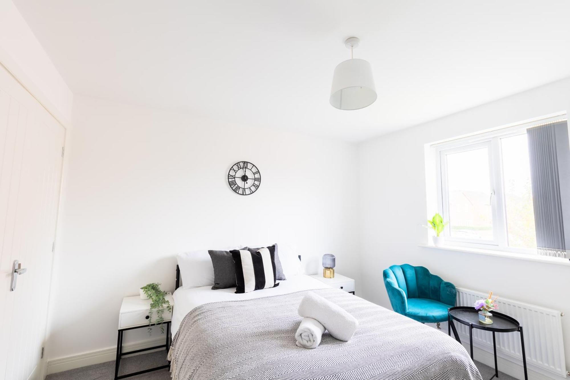 Spacious 4-Bedroom Home Near City Centre With Parking Nottingham Exterior photo