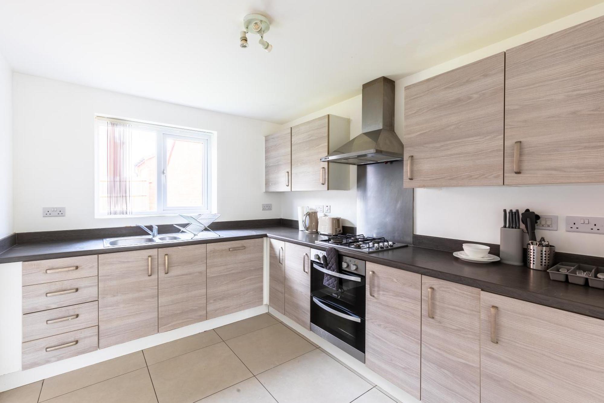 Spacious 4-Bedroom Home Near City Centre With Parking Nottingham Exterior photo