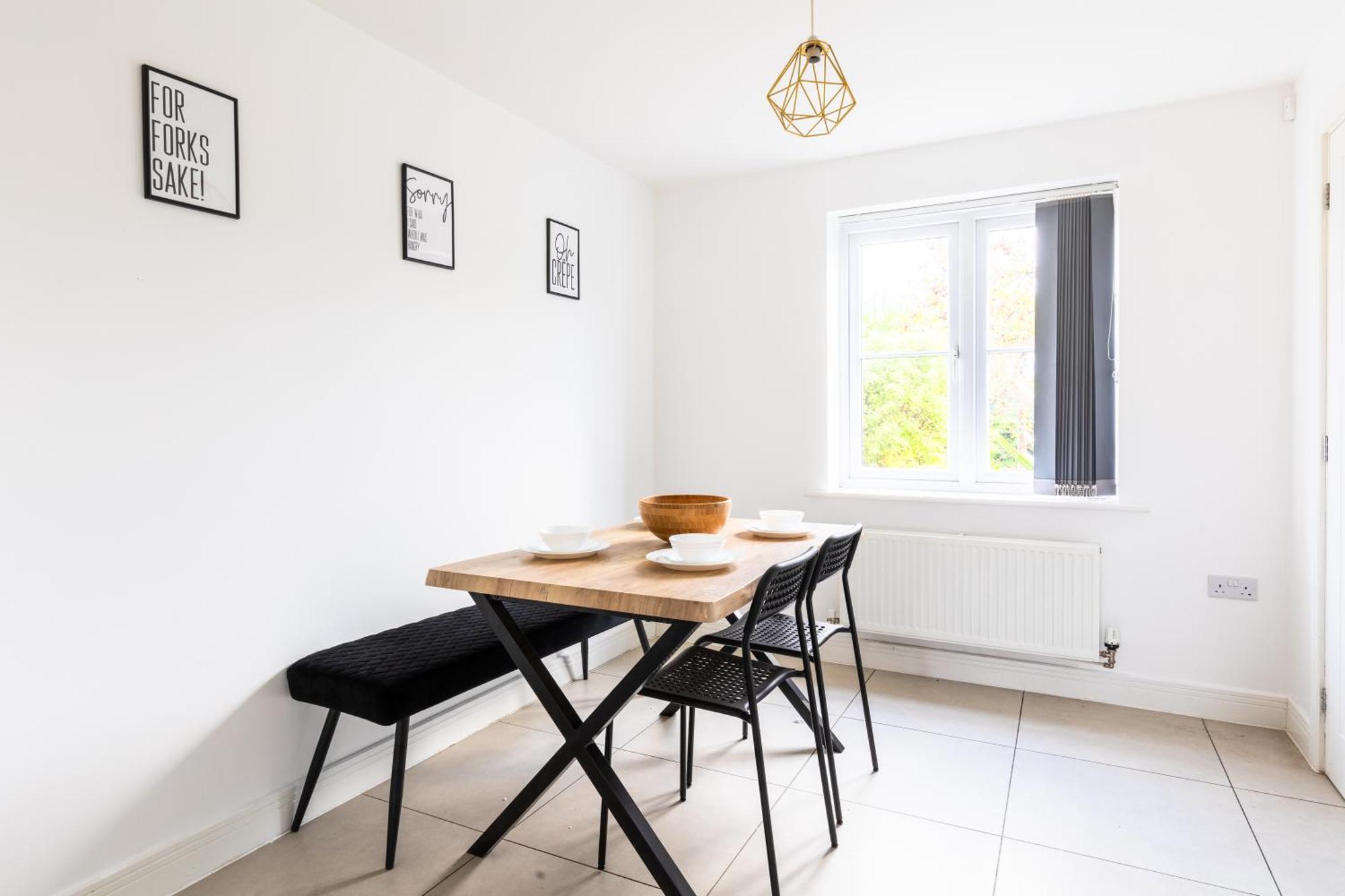 Spacious 4-Bedroom Home Near City Centre With Parking Nottingham Exterior photo