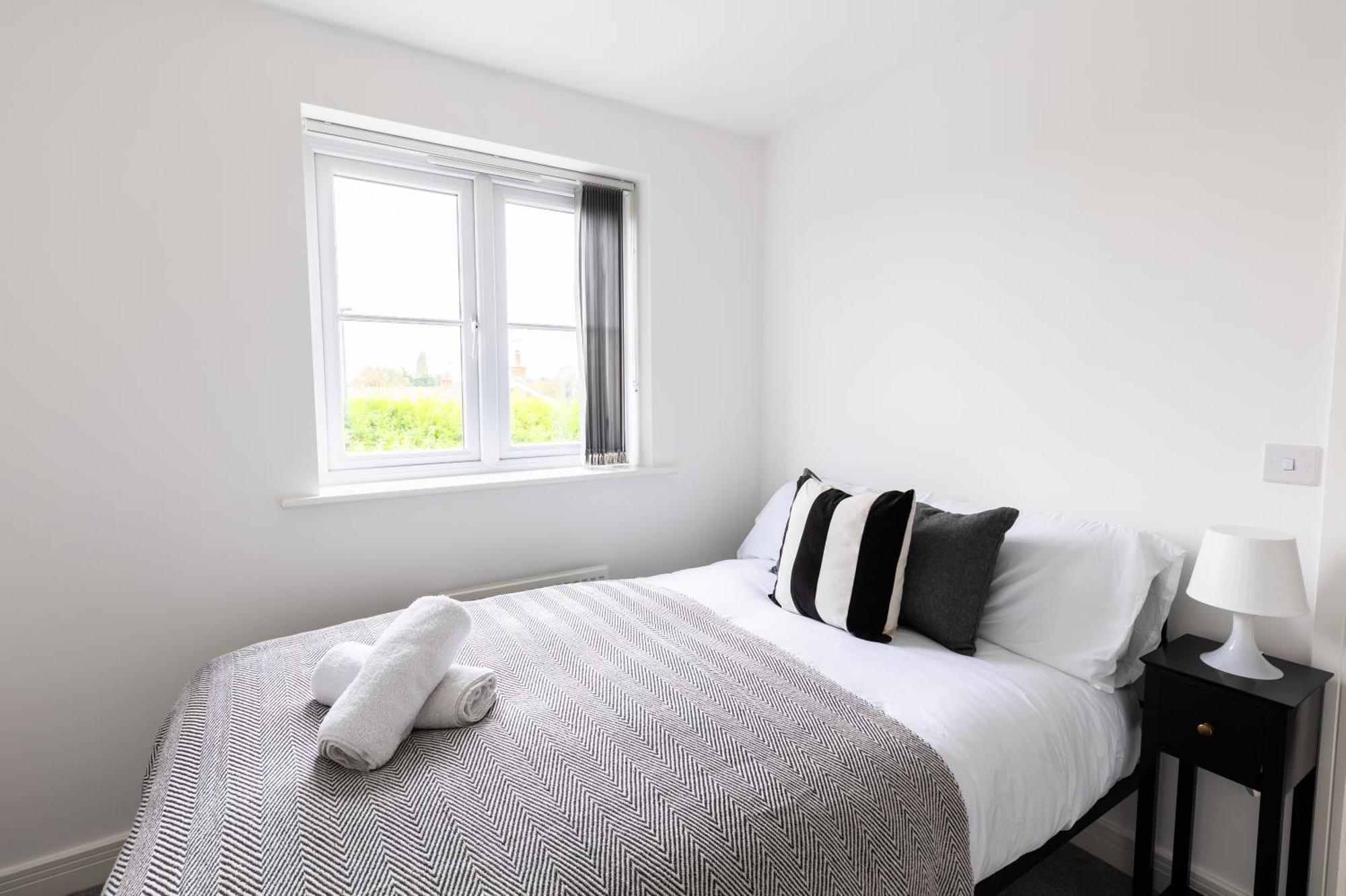 Spacious 4-Bedroom Home Near City Centre With Parking Nottingham Exterior photo