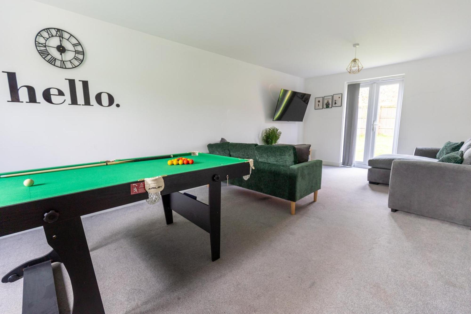 Spacious 4-Bedroom Home Near City Centre With Parking Nottingham Exterior photo